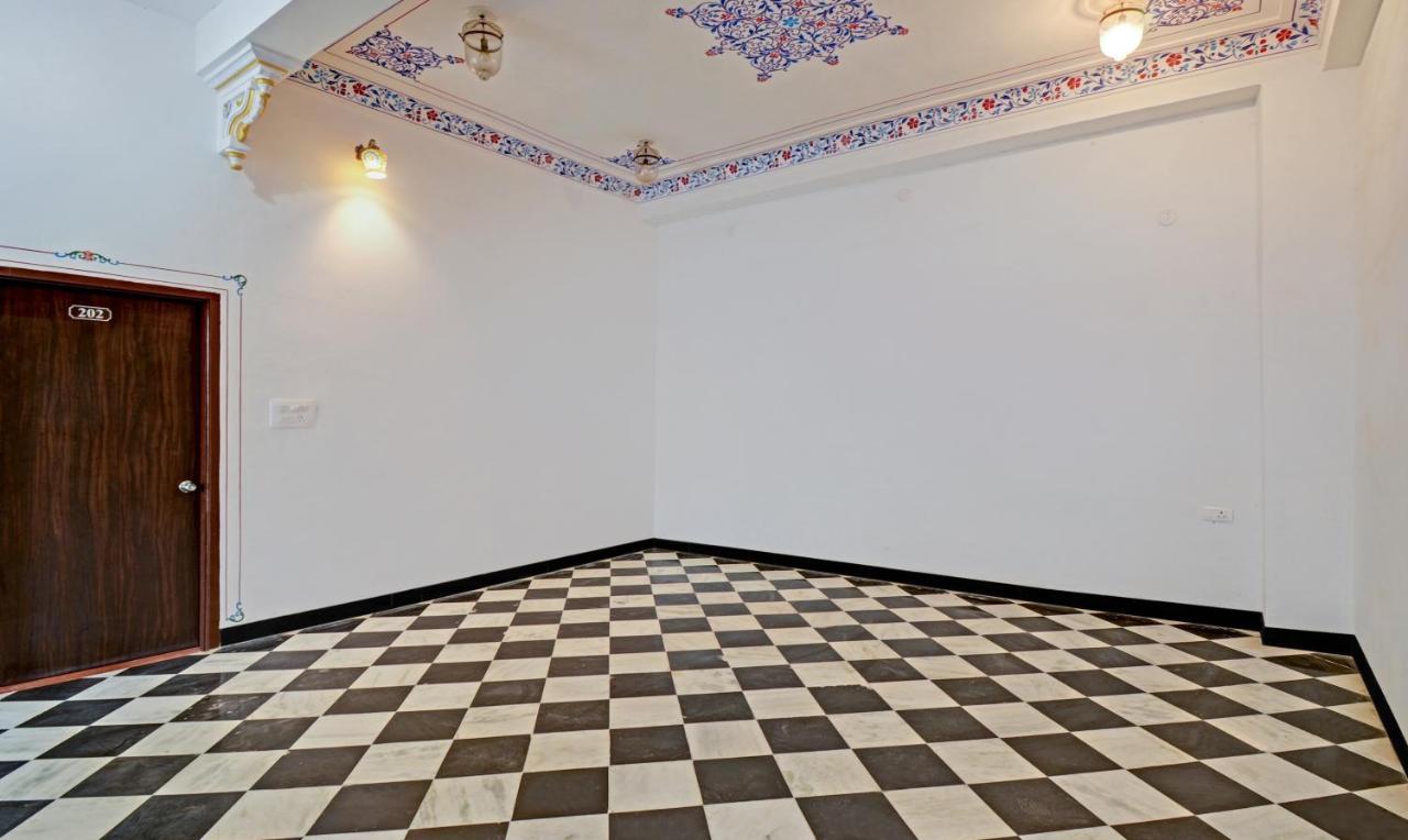 Treebo Khakhri Haveli Ξενοδοχείο Ουνταϊπούρ Εξωτερικό φωτογραφία